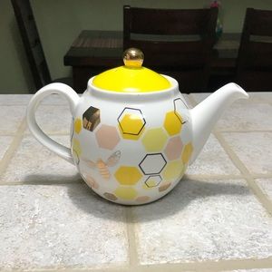 Paper Source Honeycomb porcelain teapot